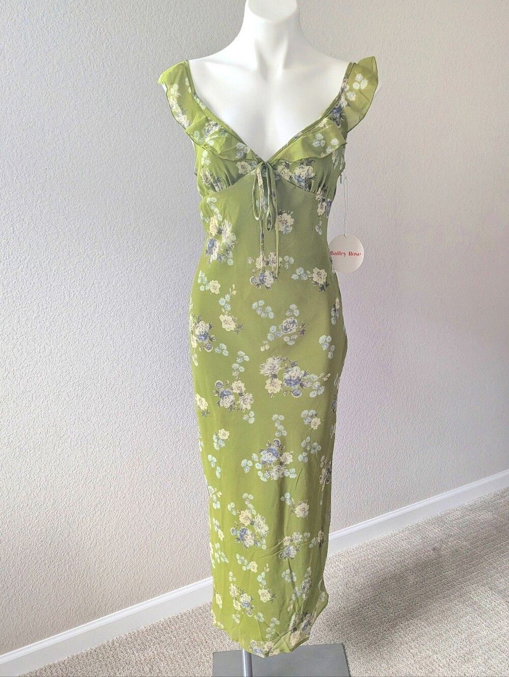 NWT Bailey Rose Green Chiffon Floral Dress
